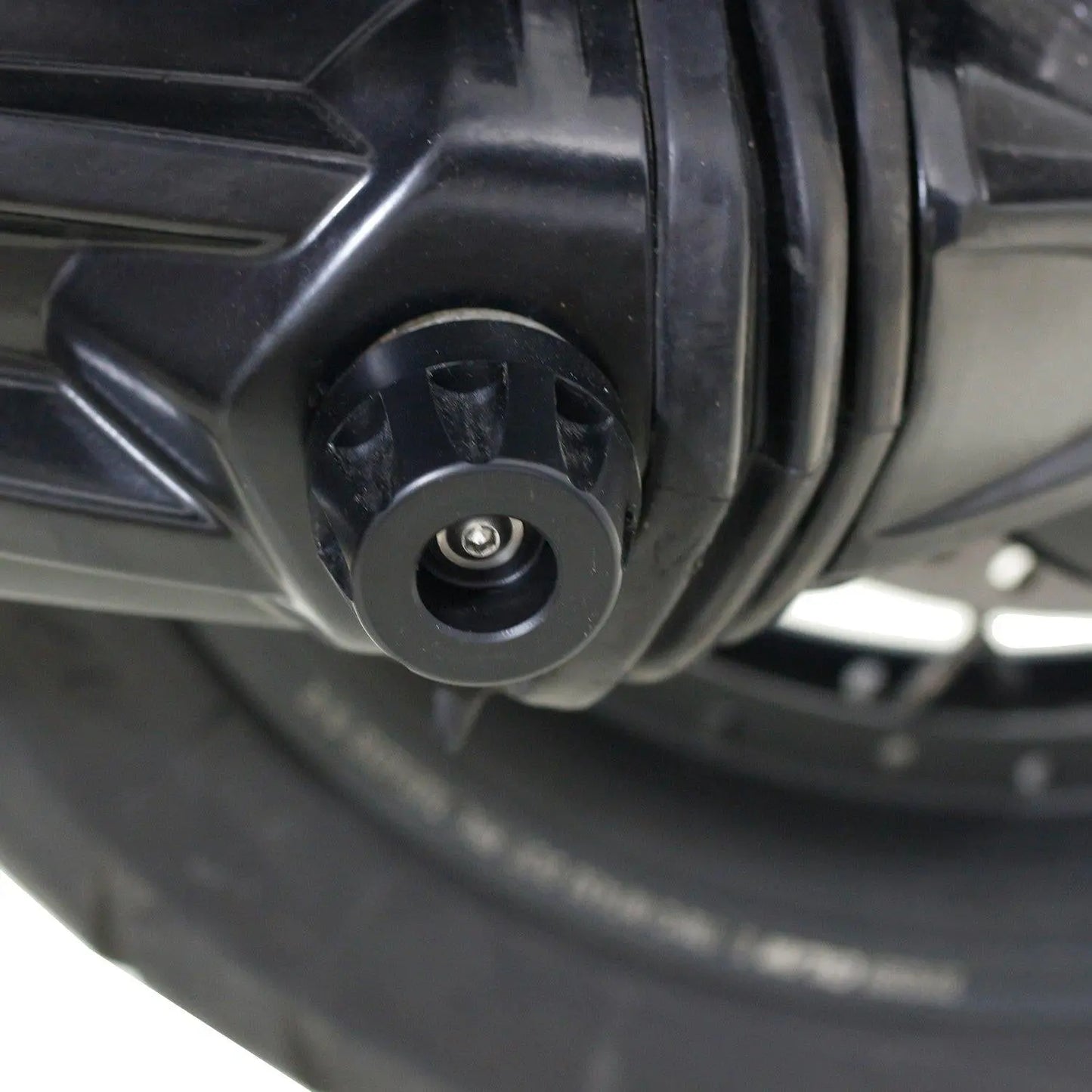 Triumph Explorer 1200 Swingarm Protector 2013-21