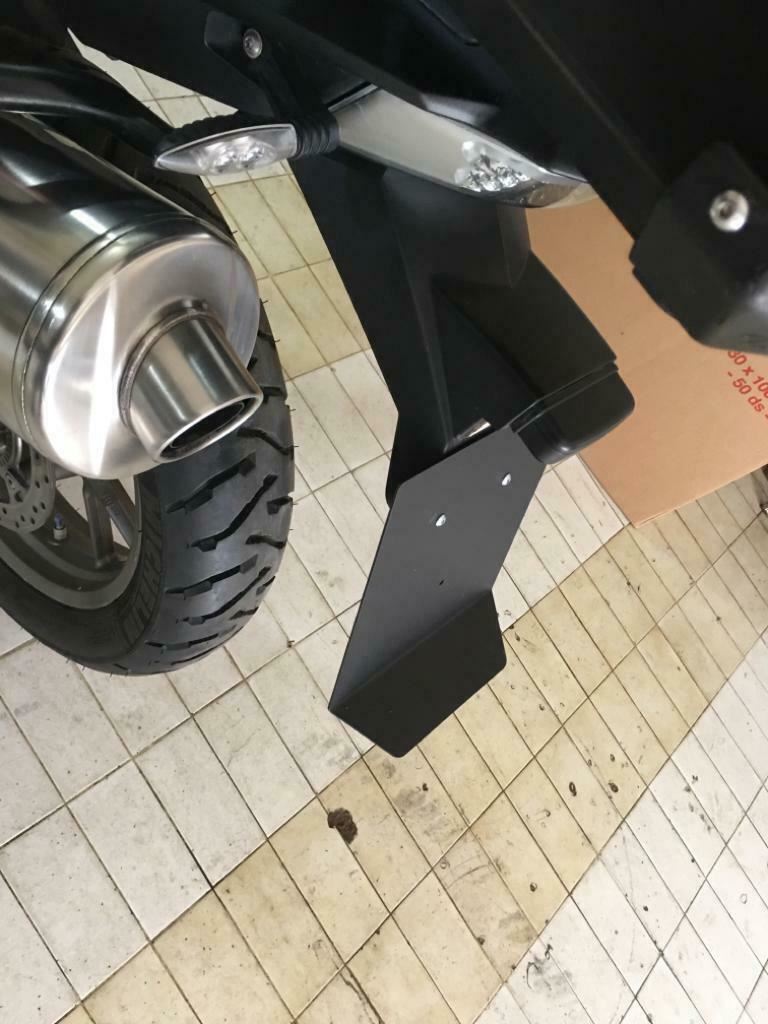 BMW R 1150 GS & ADV rear splash guard under plate bracket