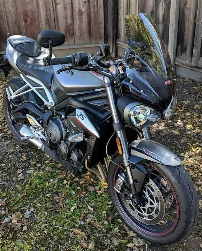 Triumph Street Triple R/RS/S660 17-19/Speed Triple 18-20 windscreen 44 cm Clear