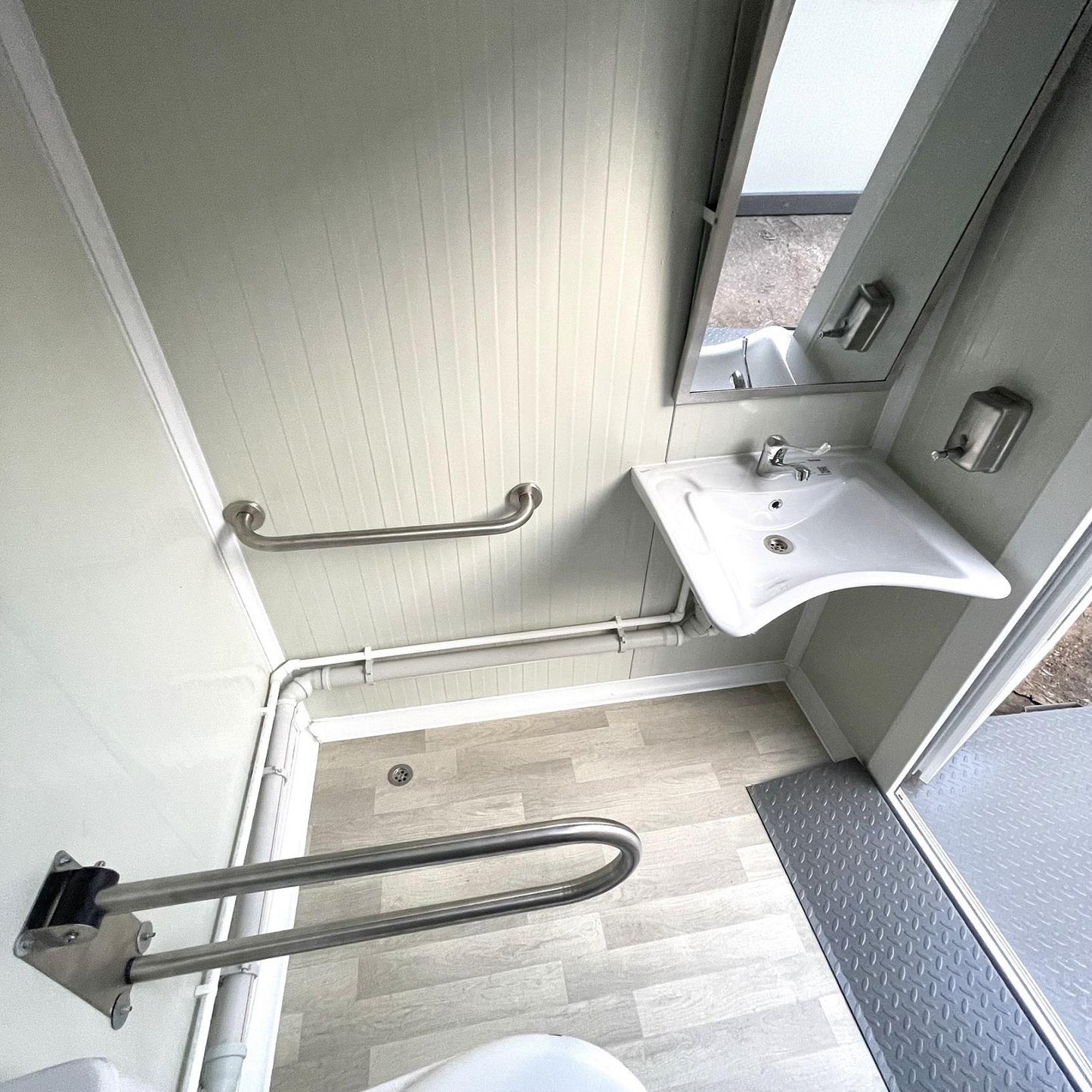 Disabled Portable Toilet Block Prefabricated WC Unit With Access Ramp
