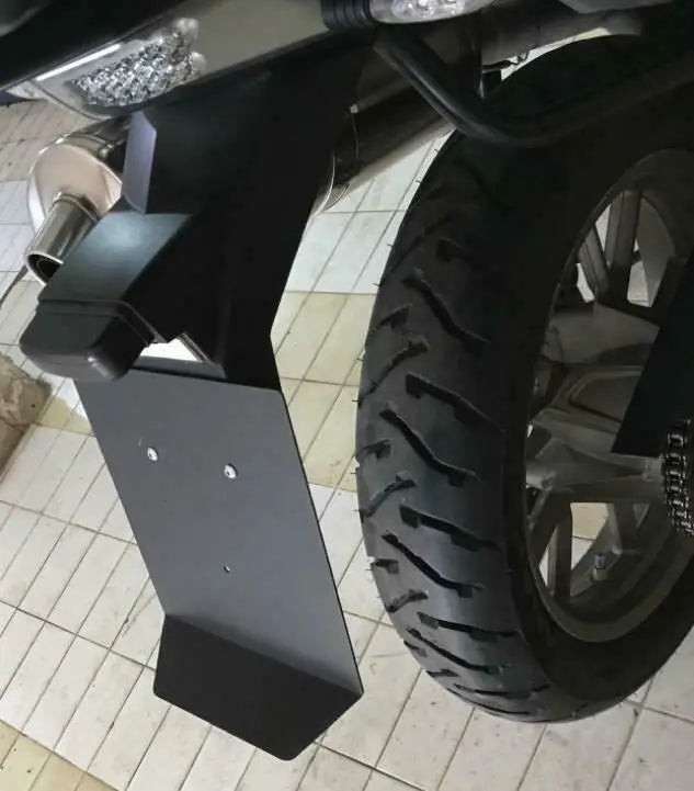 BMW F700 GS rear splash guard under plate bracket 2012-17