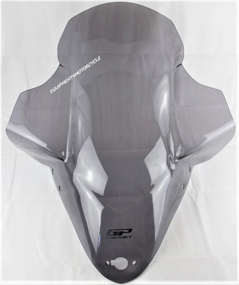 Kymco Downtown Windscreen 125i/300i 79 cm 2009-2014 covers hands