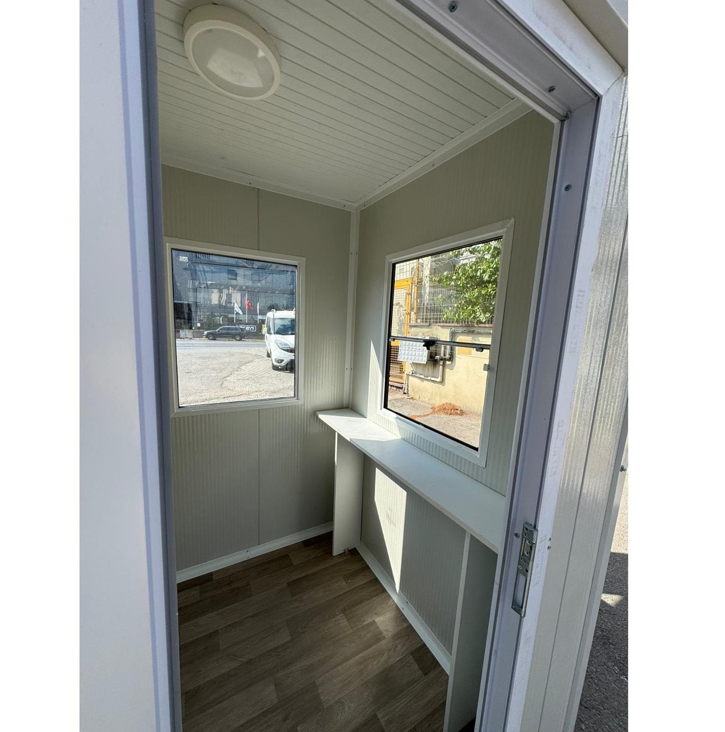 Modular Kiosk Ticket Booth Security Hut Portable Cabin 150x150 cm