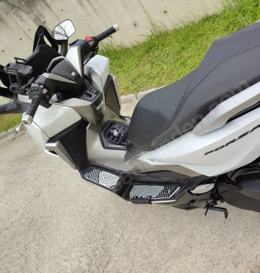 Honda Forza 350/300/250/125 footrests aluminum mats floorboard pads pairs 18-25