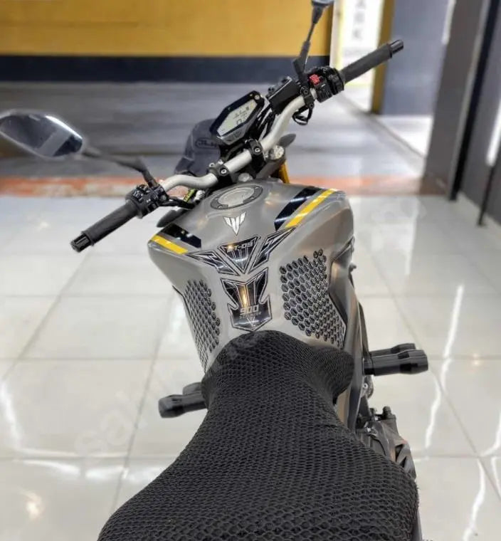 Yamaha MT-09 Tank Pad Black 2013-2020