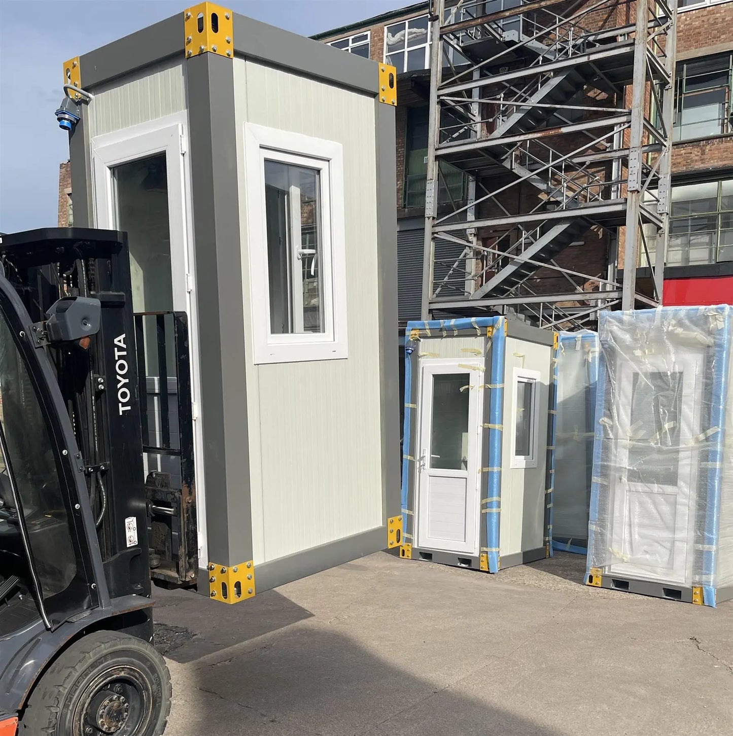 Portable Kiosk Cabin Booth Security Ticket Hut Gate House FREE SHIPPING*