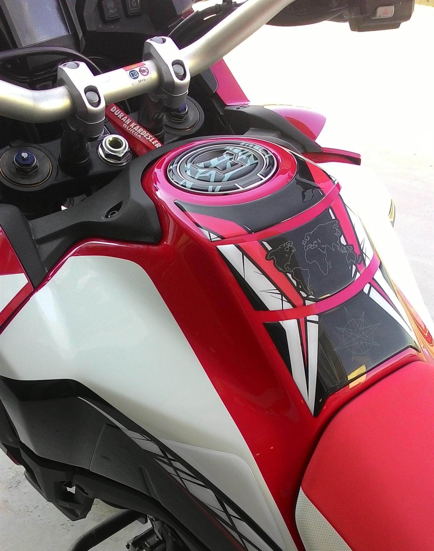 Afrıca Twın 1000l Tank Pad Protector Red/Black