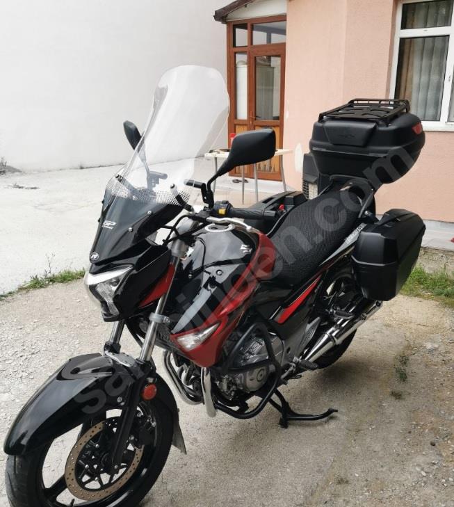 Suzuki GW250 Inazuma (naked type) 65 cm clear windscreen 12-16