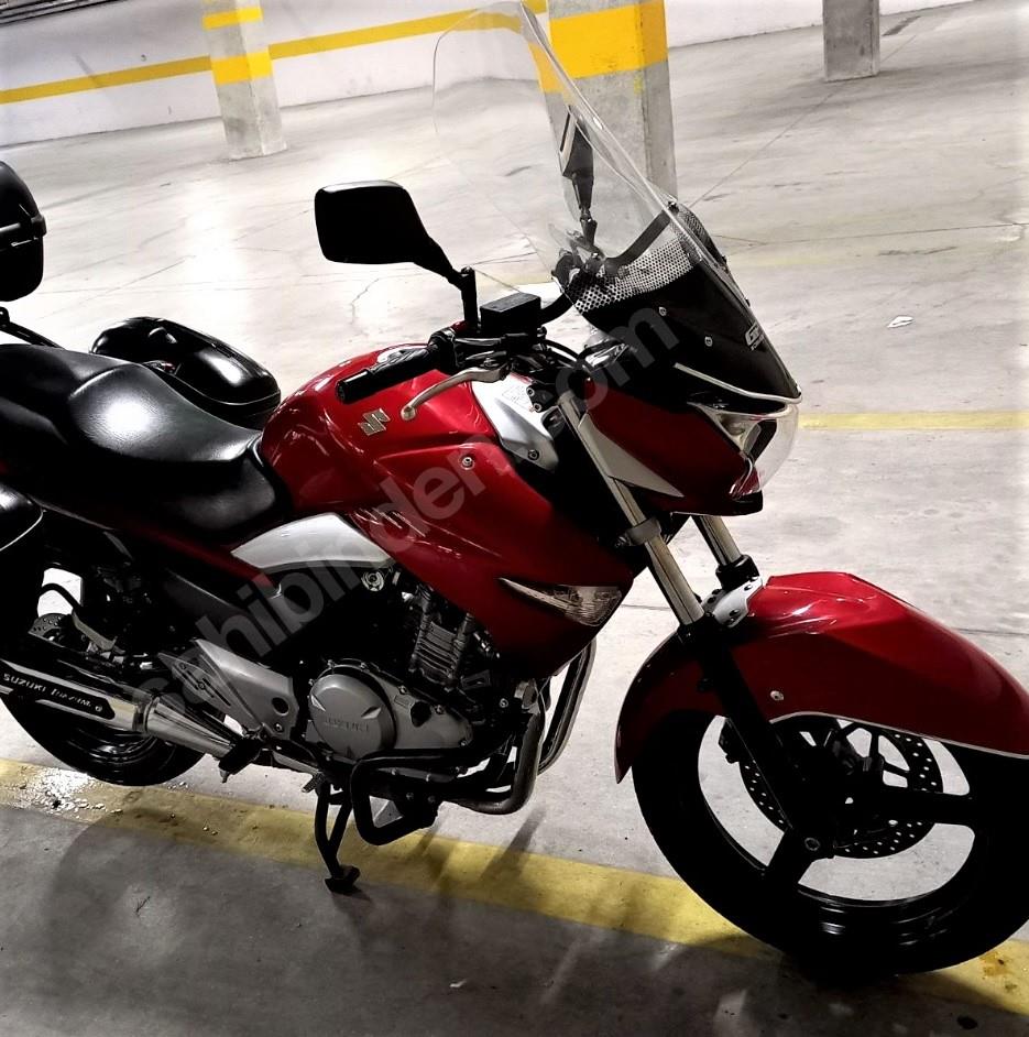 Suzuki GW250 Inazuma (naked type) 65 cm clear windscreen 12-16