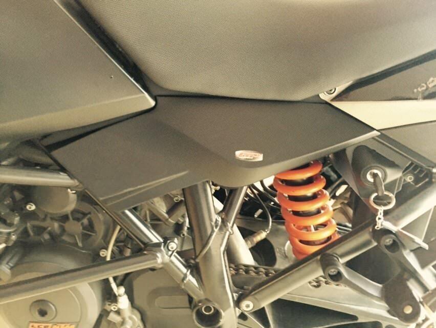 KTM 1090 1190 1290s carbon fiber side cover heat guard deflector