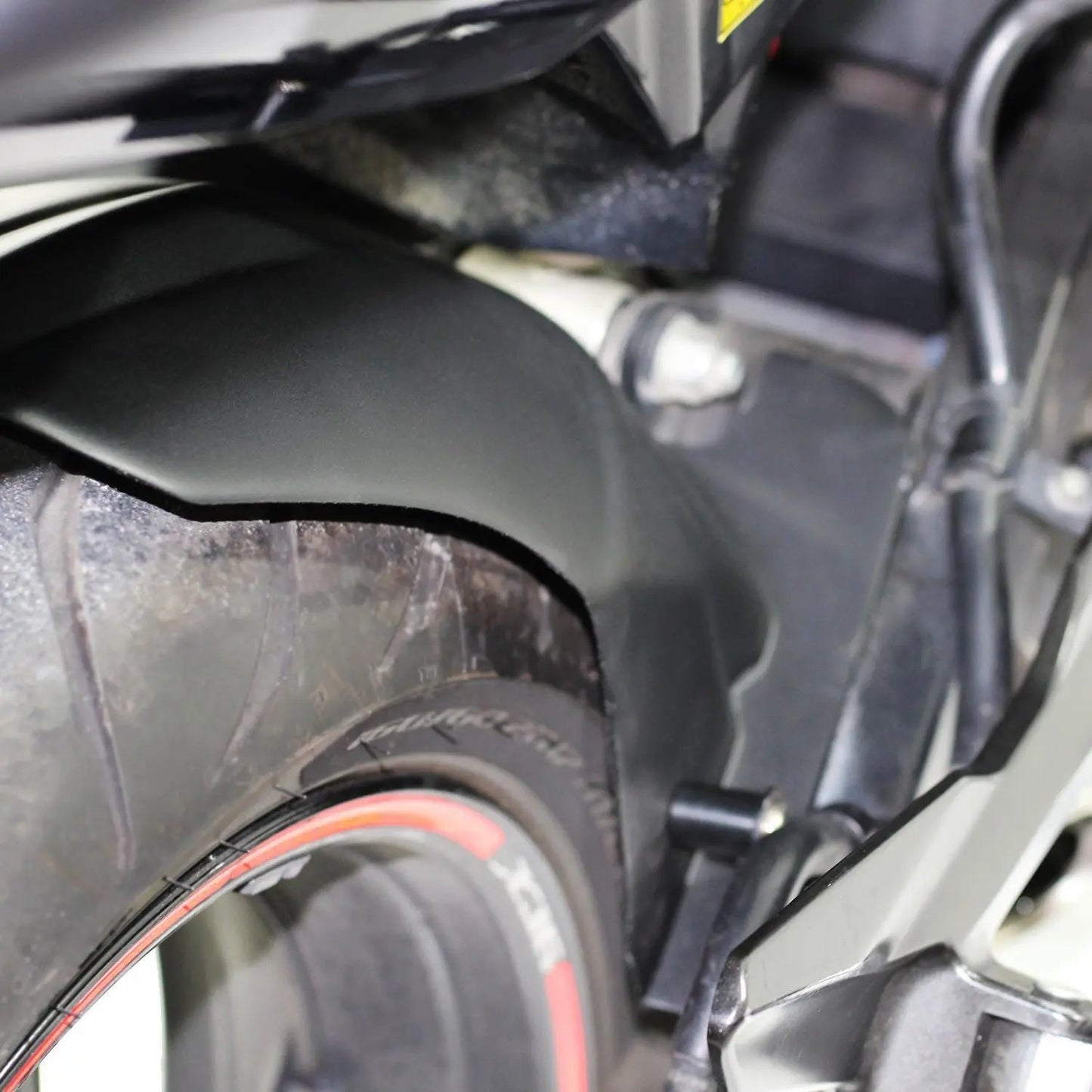 Yamaha XJ6 rear fender hugger chain mudguard 2009-2016