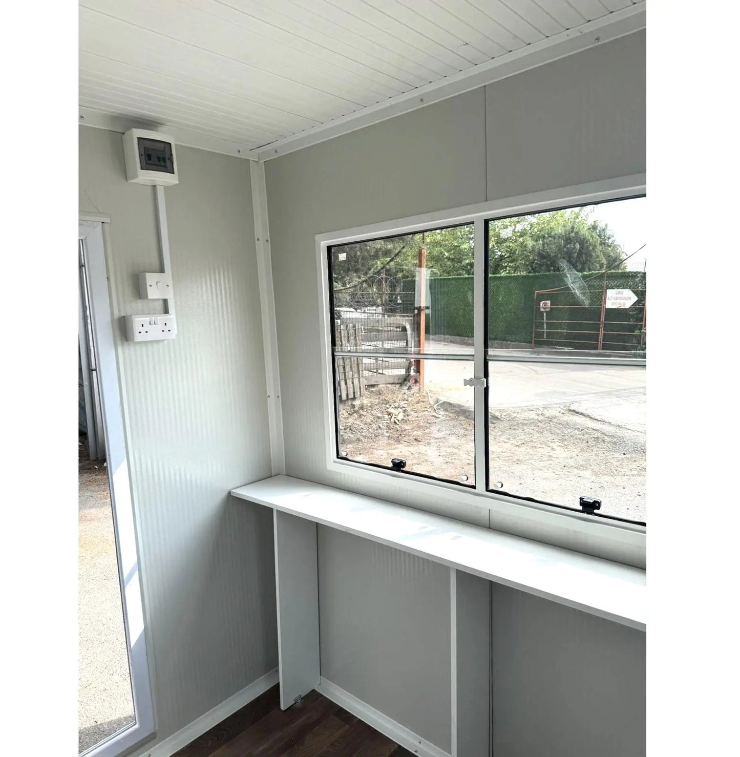 Kiosk Security Hut Gatehouse Modular Ticket Booth Portable Cabin 210X210 cm