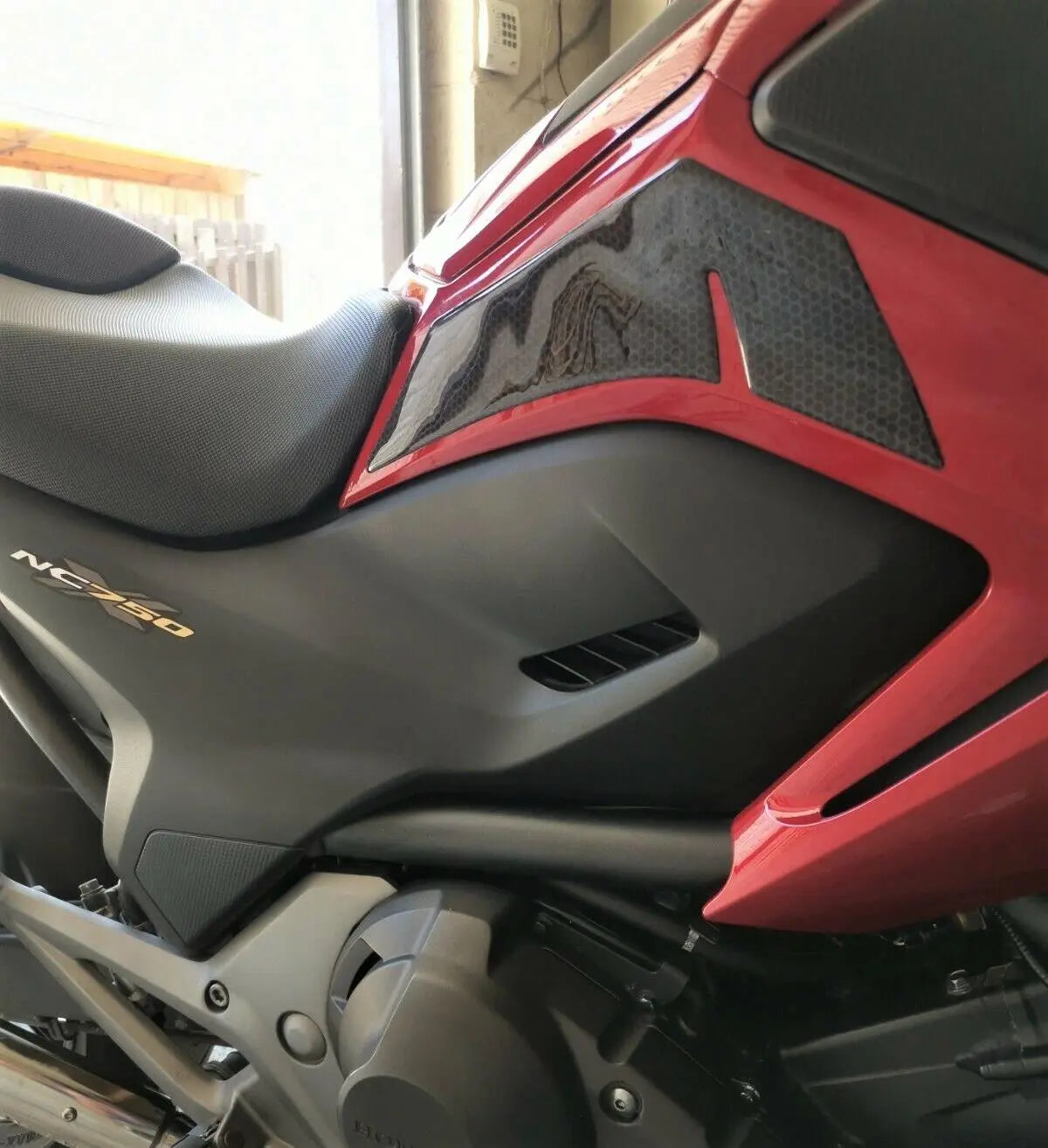 HONDA NC750X BLACK TANK PAD+KNEE PAD PAIR SET 2012-15