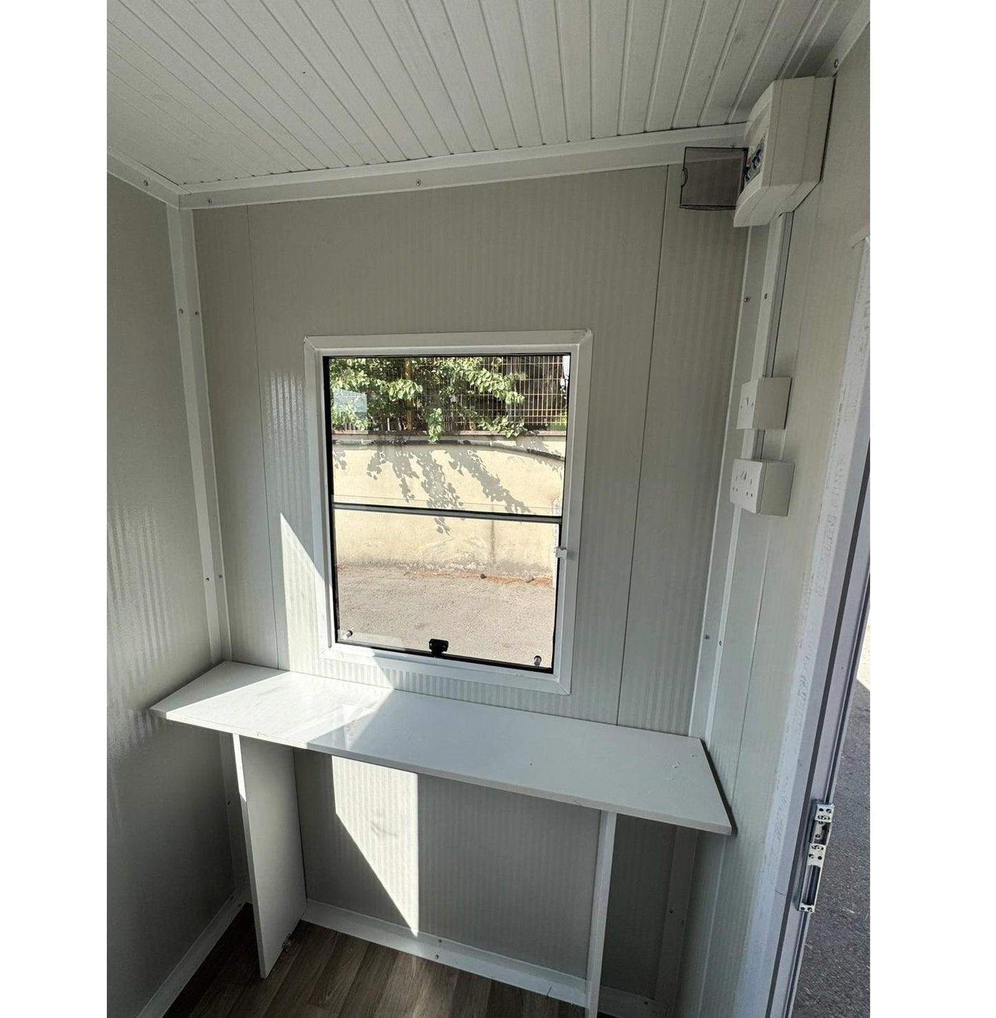 Modular Kiosk Ticket Booth Security Hut Portable Cabin 150x150 cm